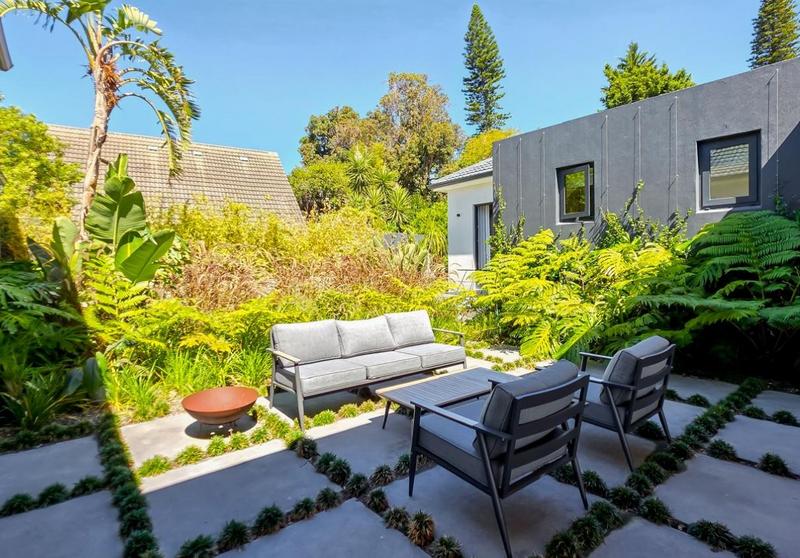 4 Bedroom Property for Sale in Zwaanswyk Western Cape